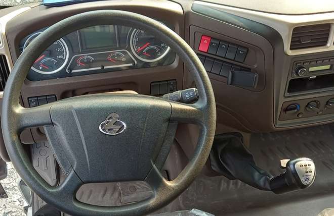4 chenglong m3 200hp mui bat 8m2